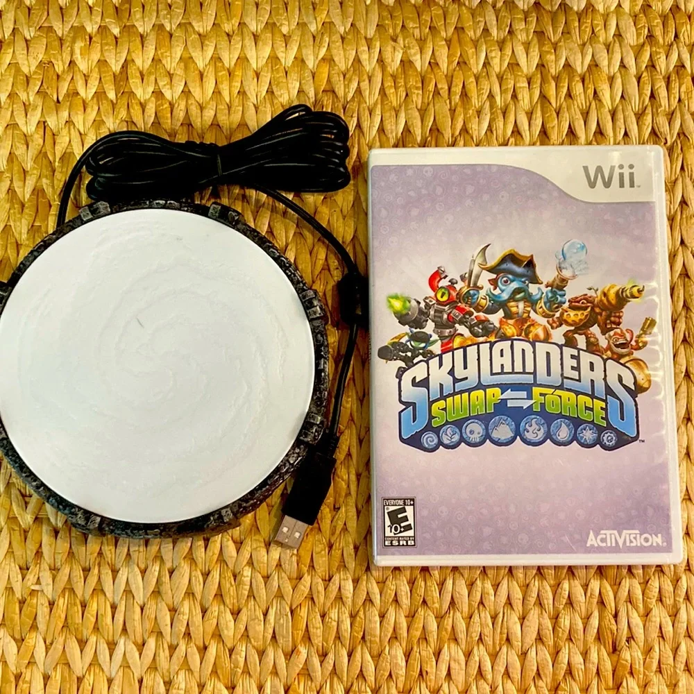 Skylander Swap Force Game and portal of Power for Wii